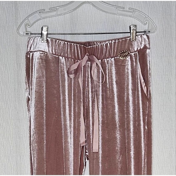 Liu Jo 2 piece Shimmery Rose Velvet Long Sleeve Hi Low Blouse & Flared Pants - Picture 7 of 15